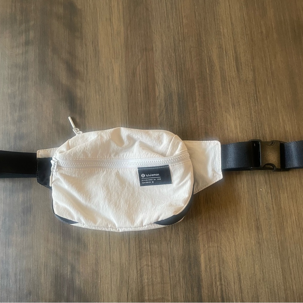 Creamy White  and Black Waist Bag Lulu
